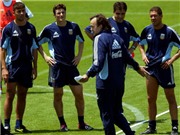Bóng đá anh, ngoại hạng anh, lịch thi đấu euro 2012, Nội chiến Argentina ở Bucharest: Thầy trò đại chiến